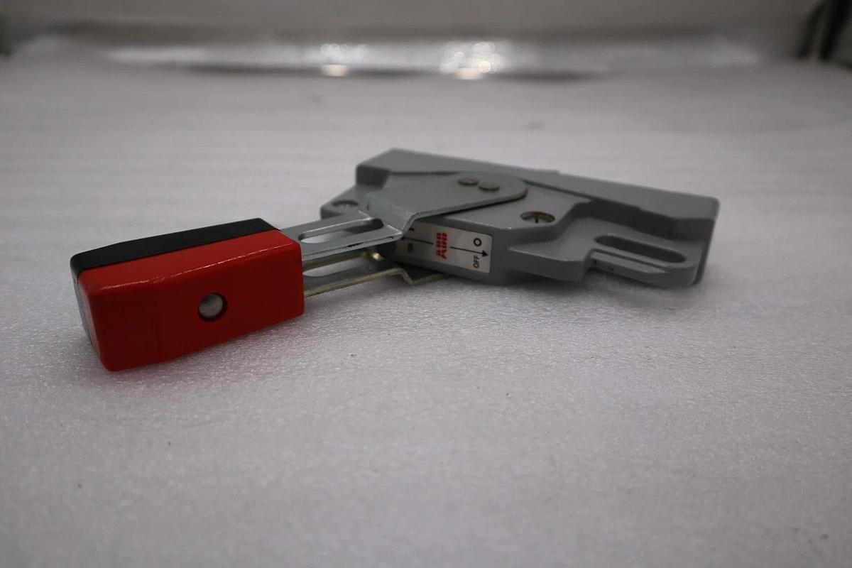 *New* ABB K7FHD-HS12 Disconnect Handle Kit, Electrical Enclosure Operator Switch