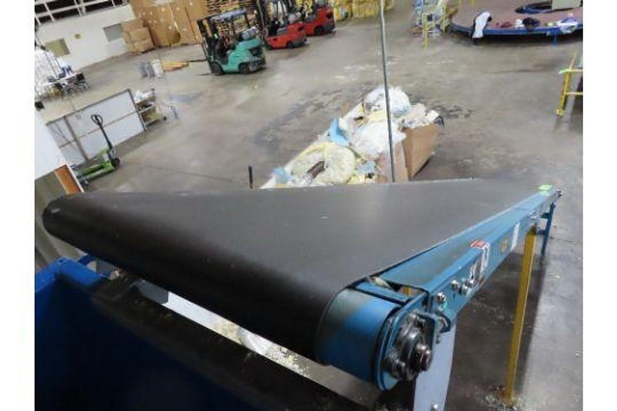 Used SSI UNI-SHEAR SHREDDER MODEL SR400E 100HP WITH CONVEYOR MANUFACTURED 2016