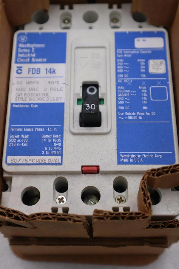 Cutler Hammer FDB3030L Molded Case Circuit Breaker C Series STOCK 1409CC