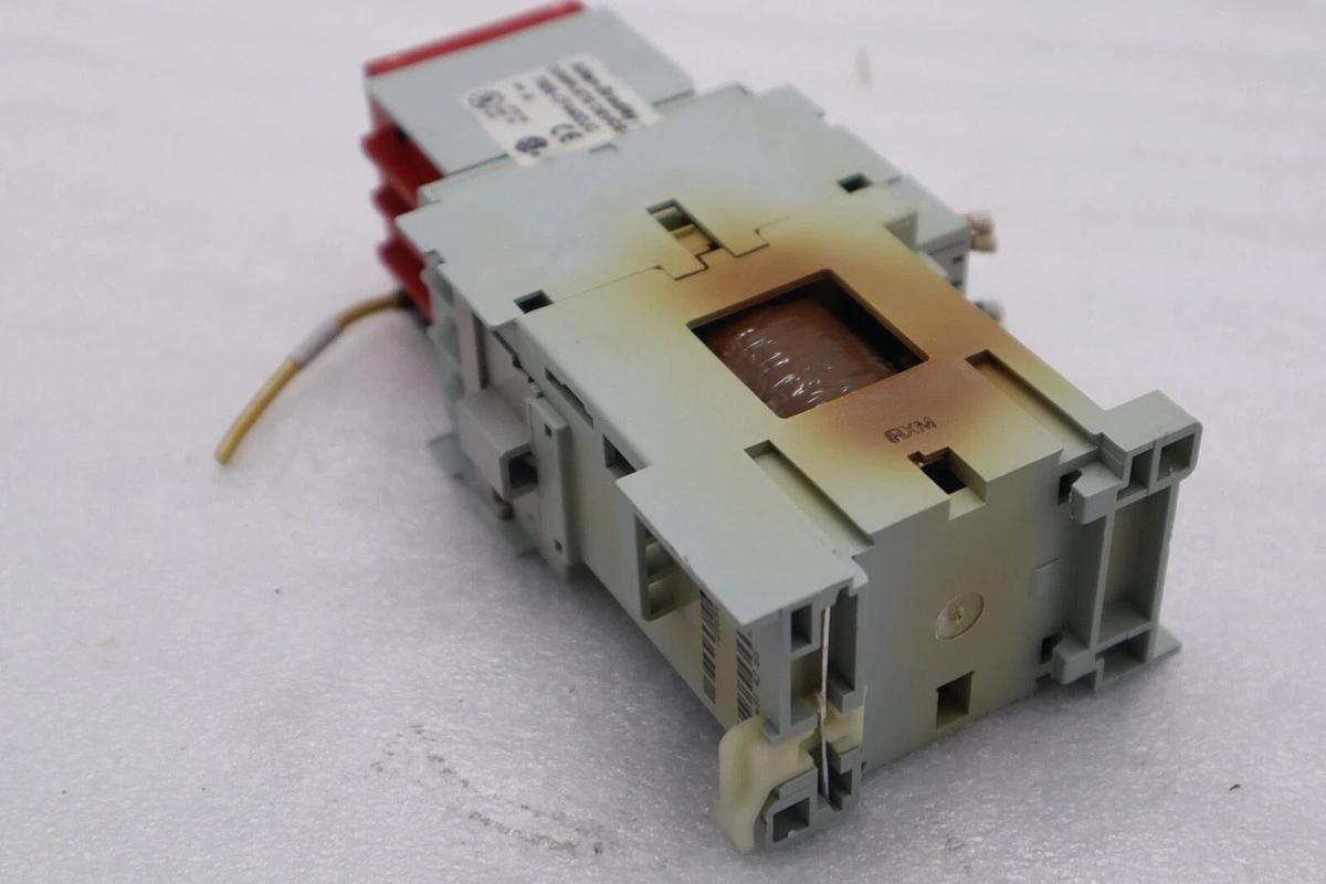 Used ALLEN BRADLEY 700-CF310Z* SER. A RELAY COIL WITH AB 100S-F SER. B STOCK L-481-C