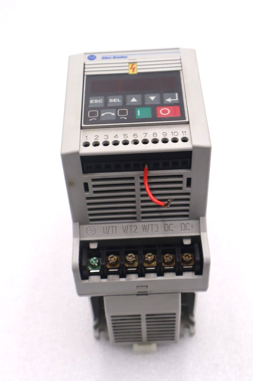 Used ALLEN BRADLEY 160-BA01NPS1P1 DRIVE SPEED CONTROLLER .5 HP 460V SER C IP20 K-520A