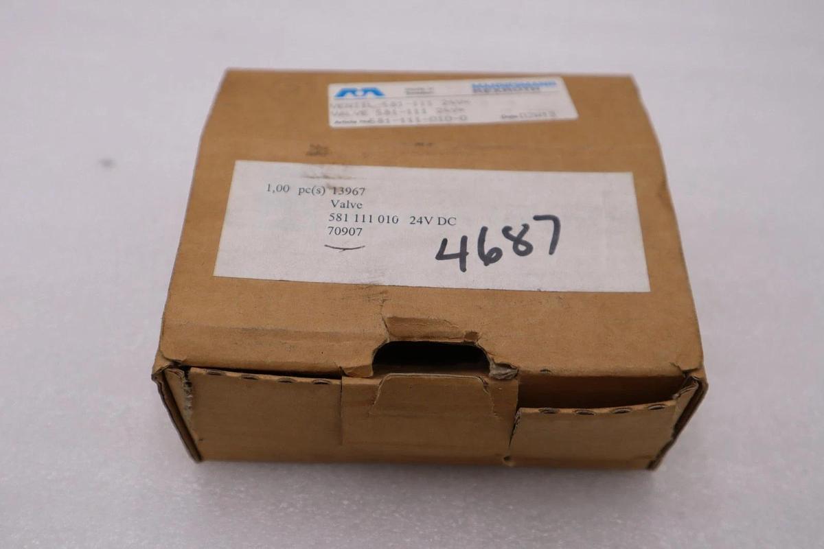 Used NEW BOSCH 581-111-010-0 PNEUMATIC DIRECTIONAL VALVE STOCK H1081A