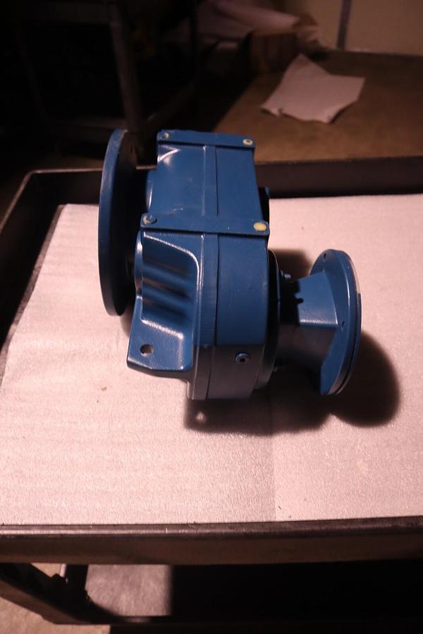 Used NEW SEW EURODRIVE FAF67 AM56/ FAF67AM56 GEAR BOX 1750RPM STOCK S-291
