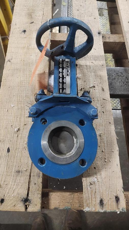 Used DeZURIK 9131572 Manual Gate Valve Size 2 304 Stainless Stock PF203