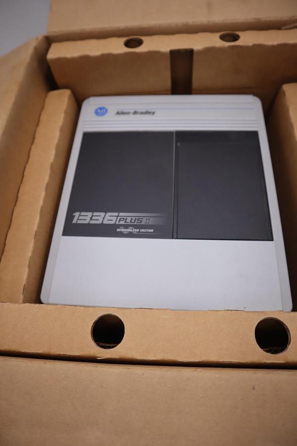 NEW ALLEN BRADLEY 1336F-BRF30-AA-EN AC DRIVE 380-480 VAC 2.2 KW 3 HP STOCK H113