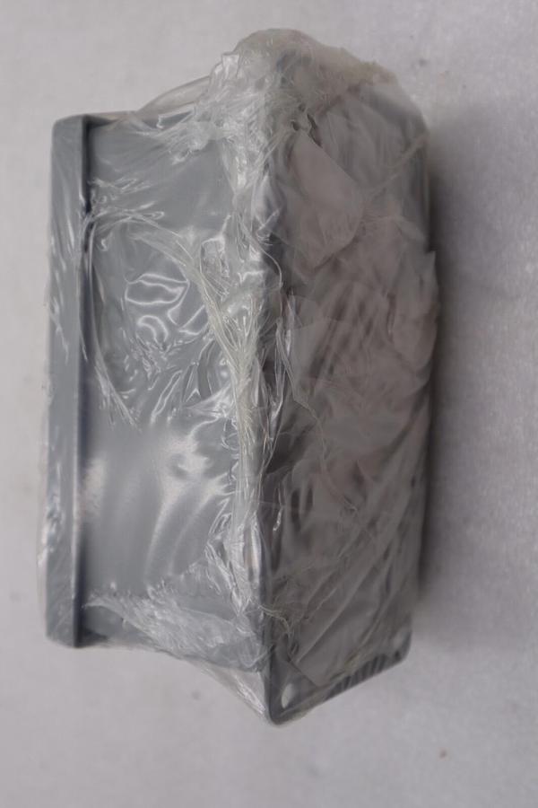 Used Hubbell Wiegmann PB2 6 x 6 x 3 N12 Push Button Enclosure New Open Box Stock#3235