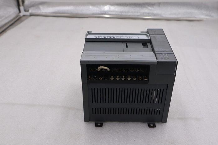 Used ALLEN BRADLEY SLC 500 1747-L20A, FRN 6 SERIES B 20 I/O #L-819
