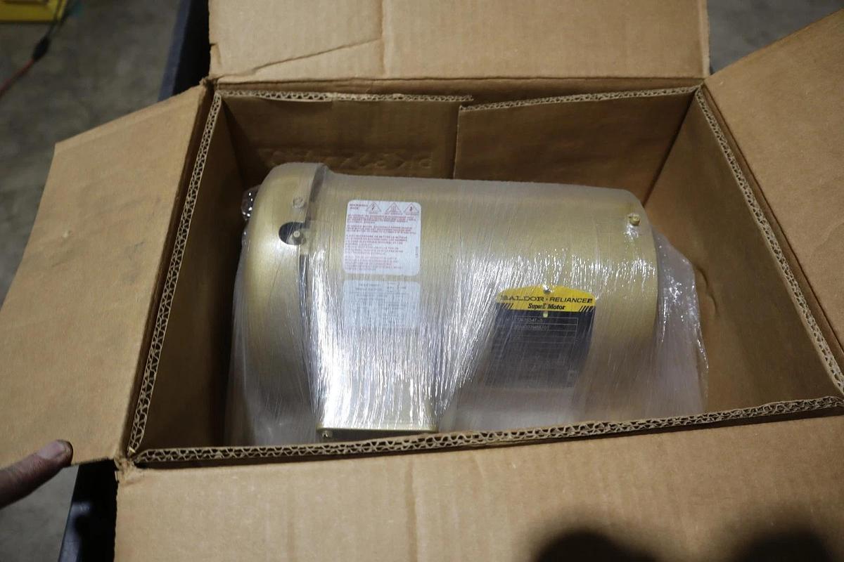 New OPEN BOX Baldor CEM3554T-5 Electric Motor STK GF280