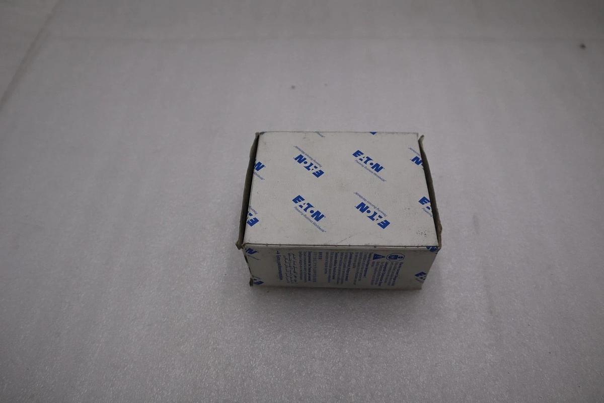 NEW OPEN BOX EATON MOELLER PKZM0-6 3-T Circuit Breaker PKZM0-6.3-T STK H287A