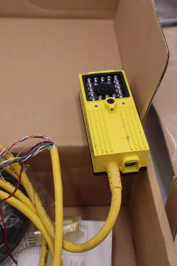 Used USED COGNEX CKR-101-00 VISION SENSOR CHECKER 805-0060-2 C STOCK 2429