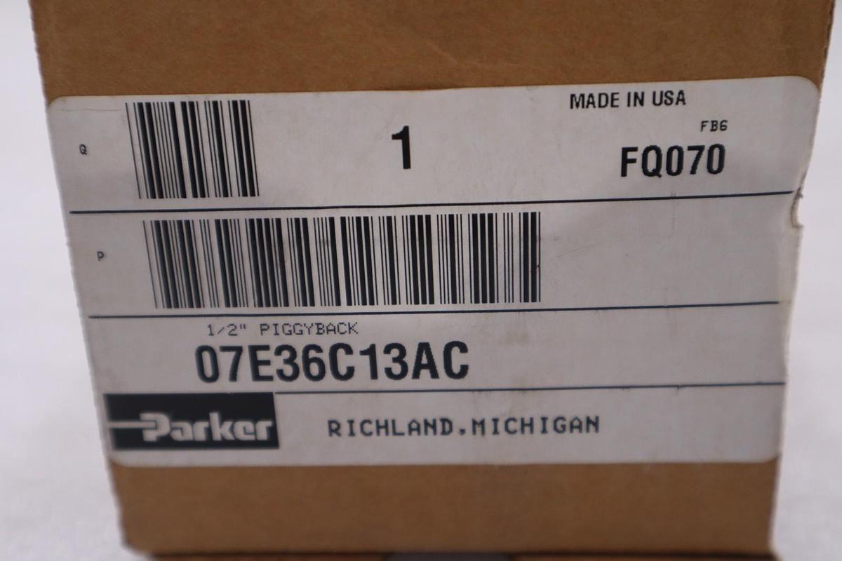PARKER 07E36C13AC PNEUMATIC REGULATOR NEW IN BOX STOCK GF-1423
