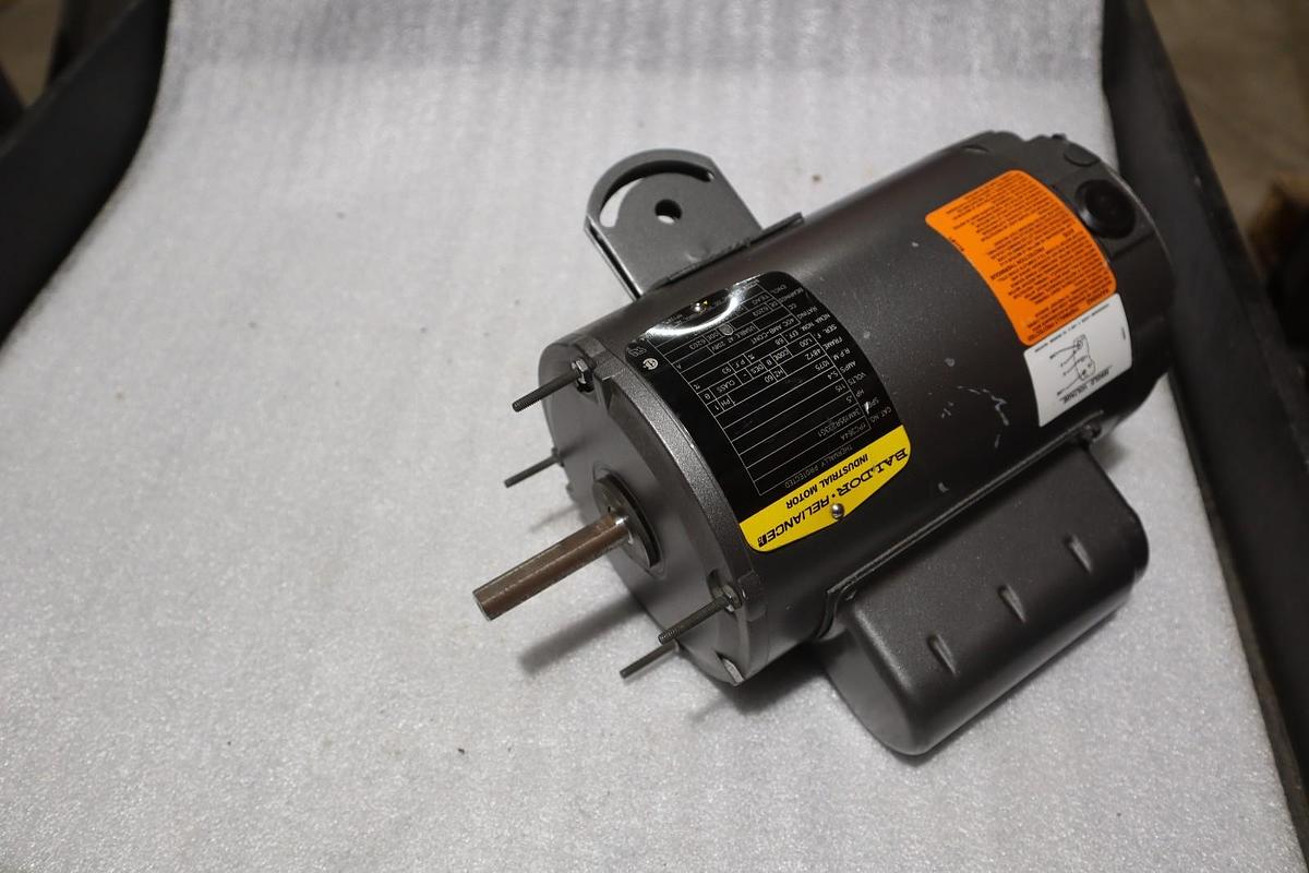 BALDOR YPC364A INDUSTRIAL MOTOR .5HP 1075 RPM - STOCK SGF75