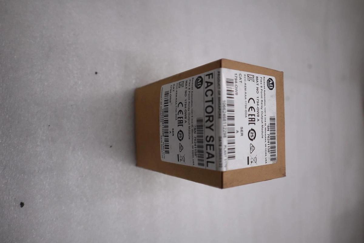 NEW IN BOX ALLEN-BRADLEY AB FLEX I/O OUTPUT MODULE 1794-OW8 SERIES A STK K-770CC