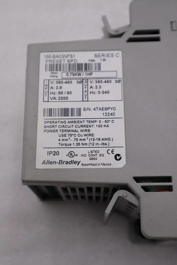 Used ALLEN BRADLEY 160-BA03NPS1 AC 1HP 380-460V-AC 0-240HZ DRIVE #H1256