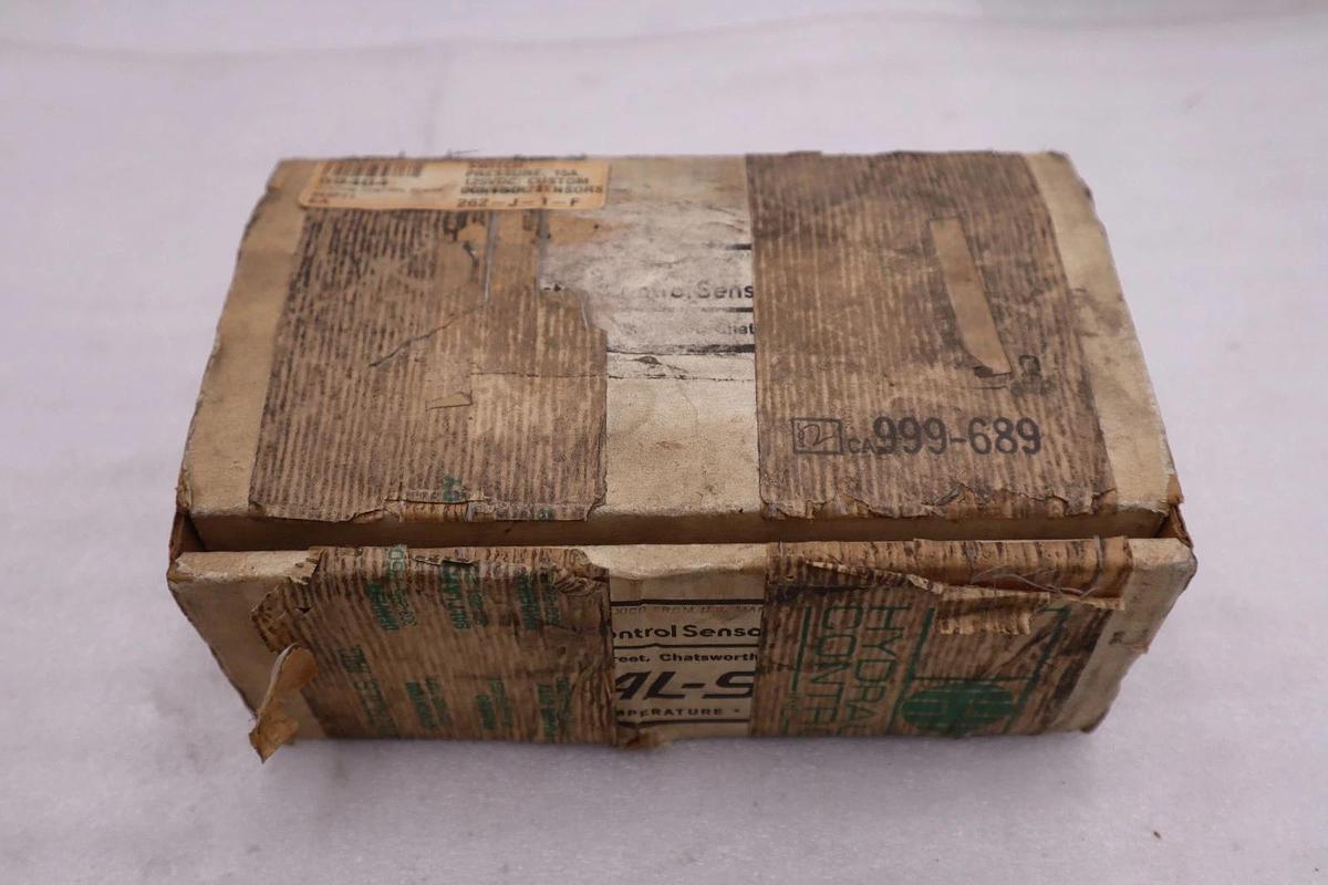 Used CUSTOM CONTROL SENSORS 604P21 / 604P21 - NEW - STOCK 5667CC