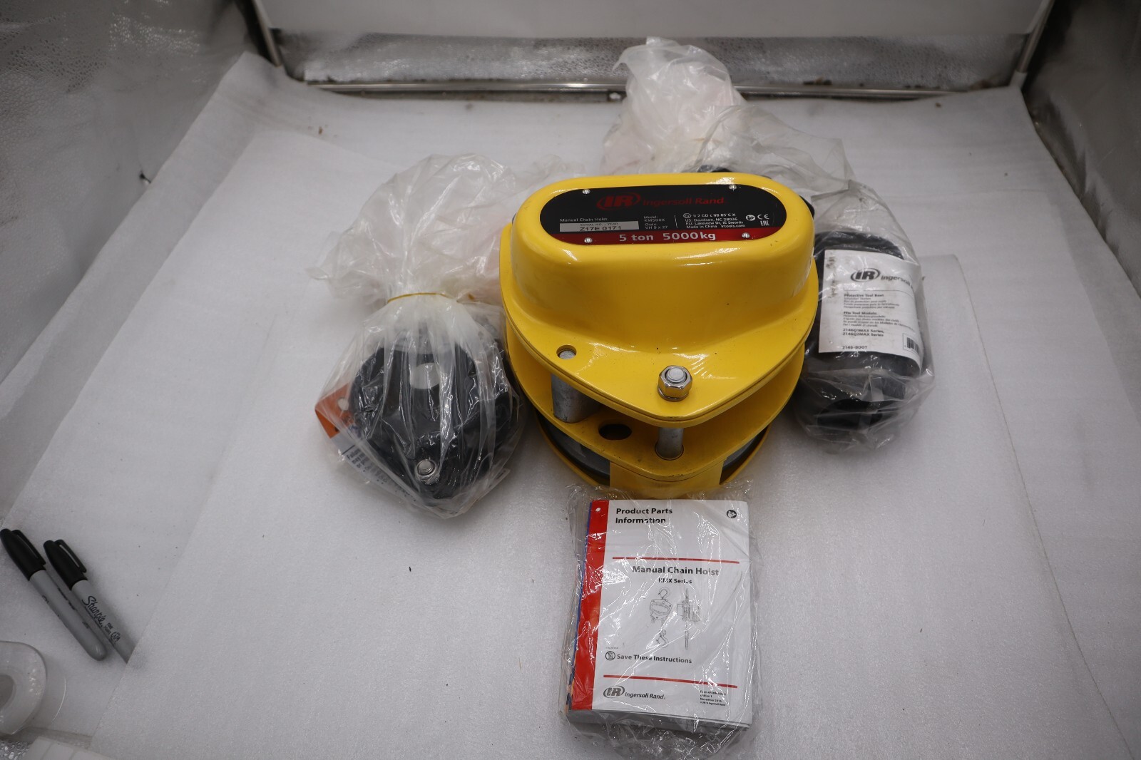 Used INGERSOLL RAND Manual Chain Hoist Model KM500X - 5 Ton Capacity (NO CHAIN) NEW