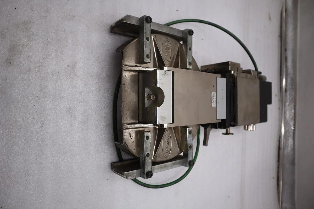 Used Tidland 528812-E CLASS III Slitter Knife Holder STOCK S-185-A