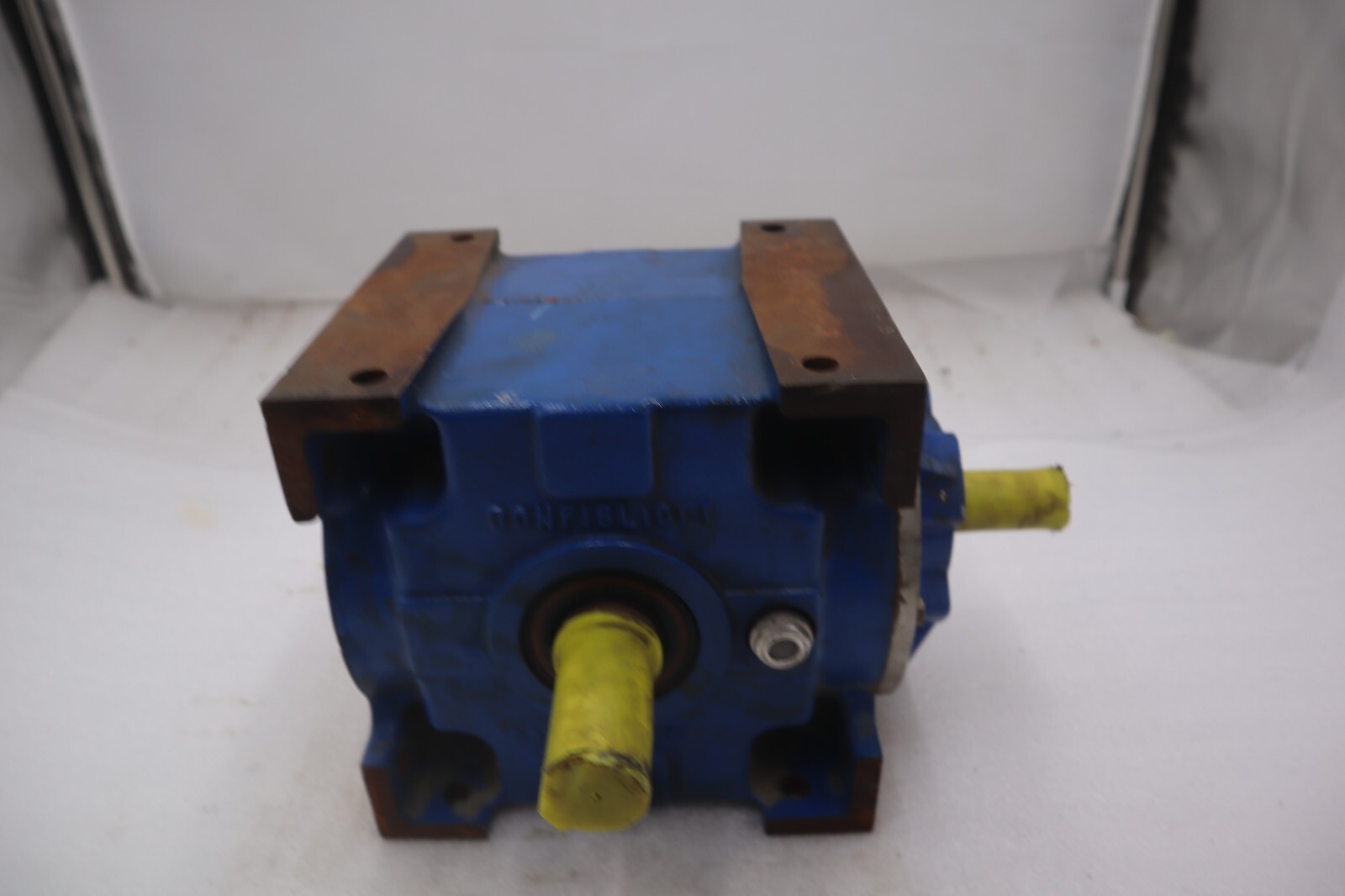 Used BONFIGLIOLI-RIDUTTORI RAN 28 DA RIGHT ANGLE GEAR UNIT STOCK #M-46