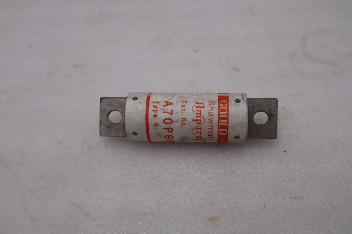 LOT OF 4 - GOULD SHAWMUT AMPTRAP FUSE A70P90 TYPE 4 - STOCK GF613A
