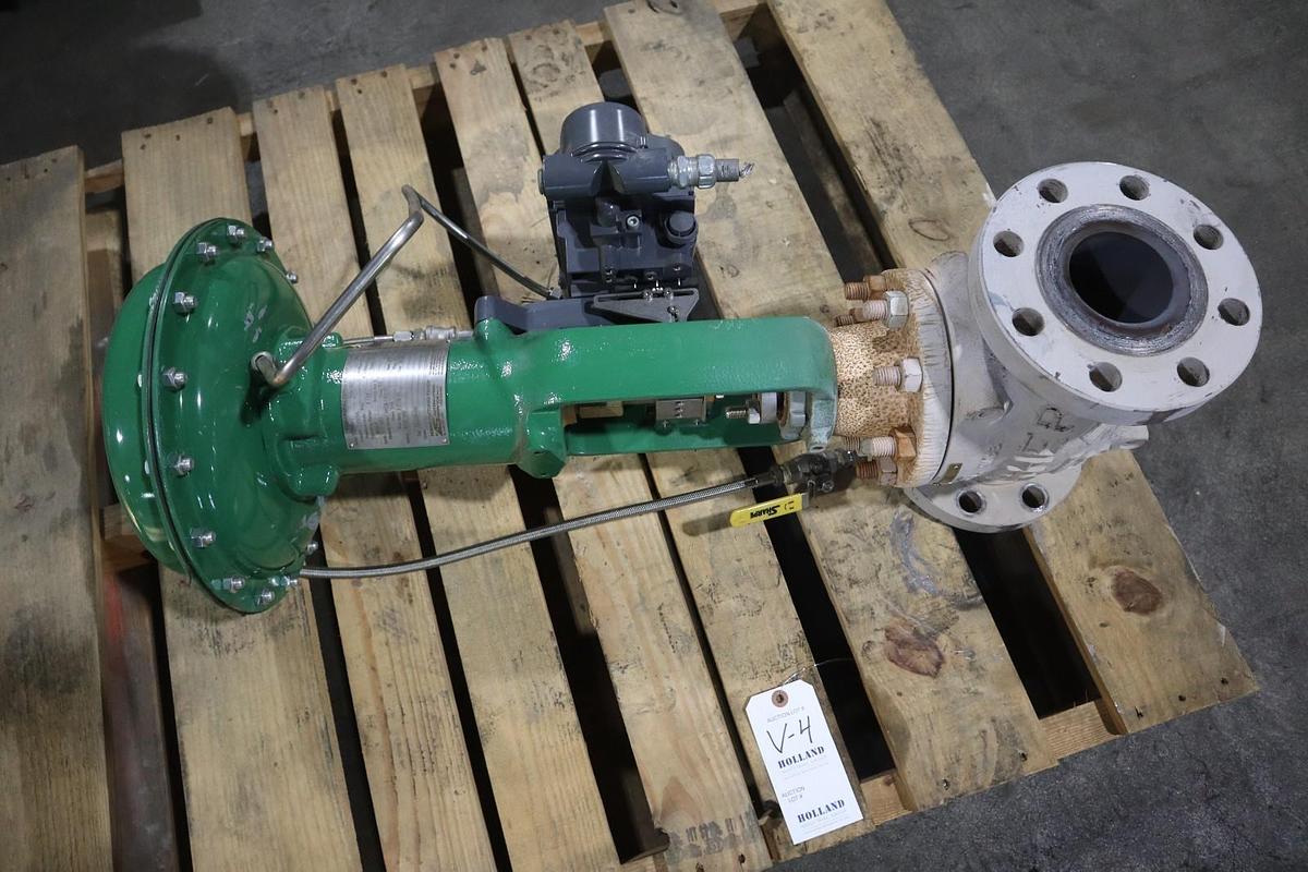 Used Fisher Control Valve Size 40 With 667 Pneumatic Actuator