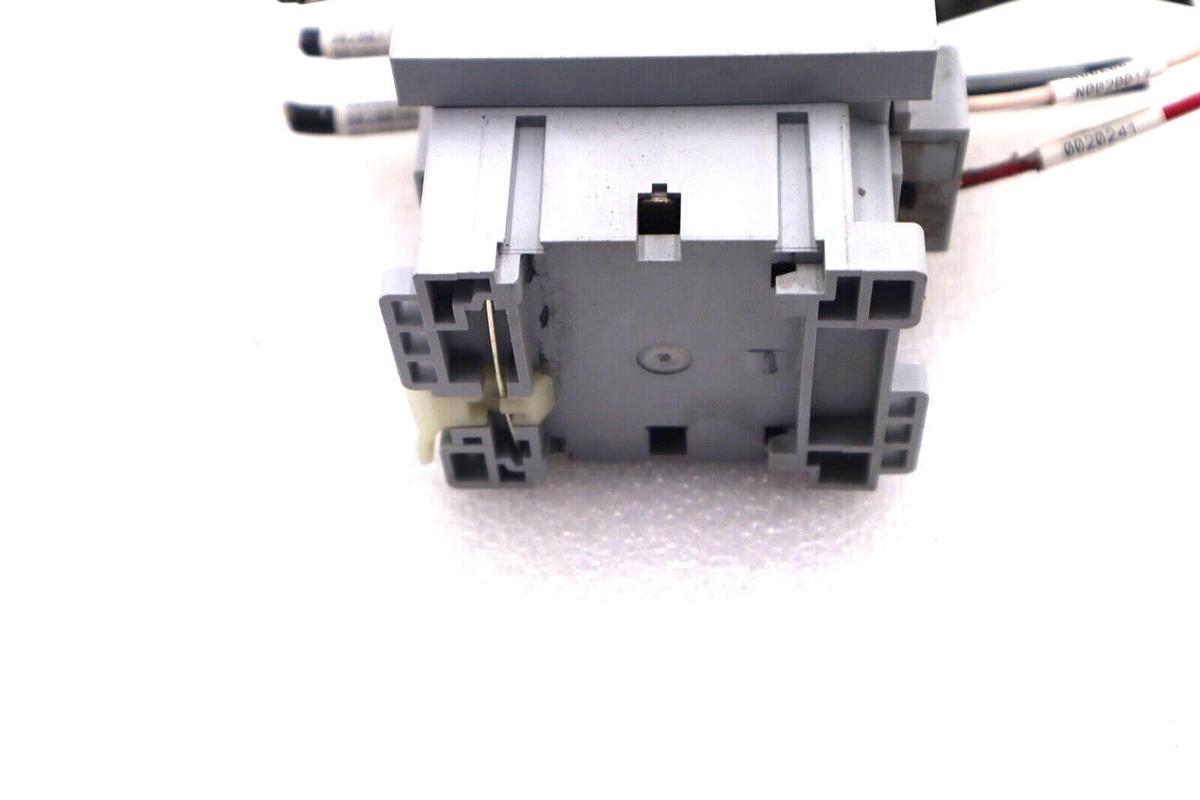 Used NEW ALLEN BRADLEY 100-S SERIES B 100-C43 SAFETY CONTACTOR #L-679