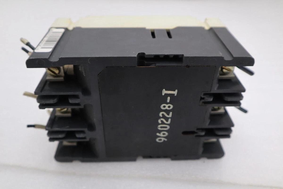 Used HMCP015E0 Cutler Hammer Motor Circuit Protector 15A 3P 600V STOCK 4055-A