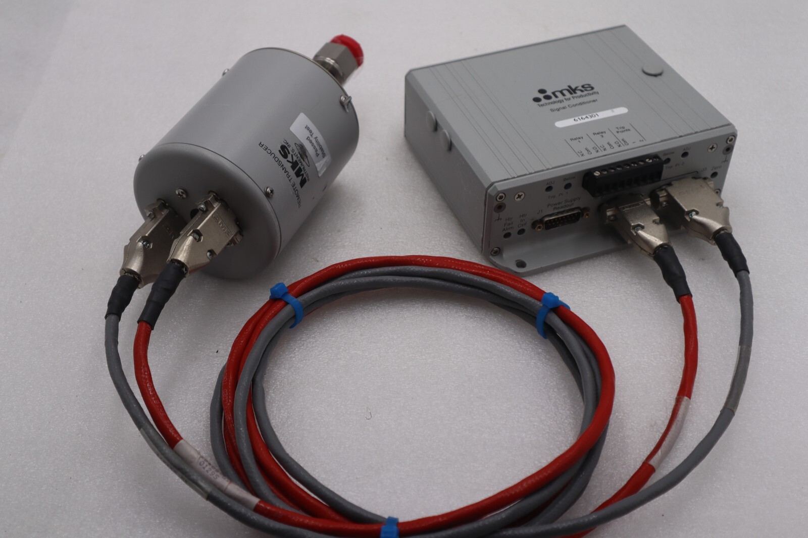 Used NEW MKS Signal Conditioner and Remote Transducer Model 621C11TBFHC Stock 1010A