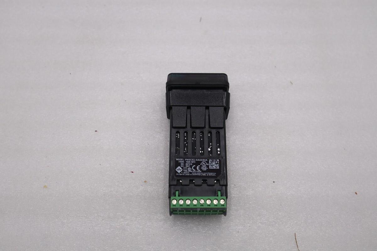 Used WATLOW TEMPERATURE CONTROLLER 1620-1673 / PM3C3CJ-AAAABAA NEW IN BOX STOCK 617D