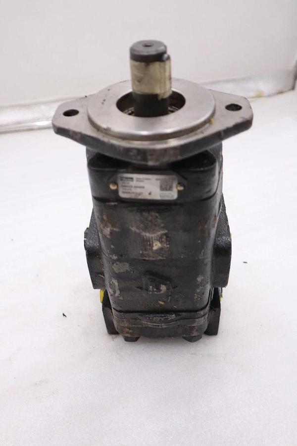 Used 3269121137 Parker Commercial Intertech Gear Pump STOCK H1836