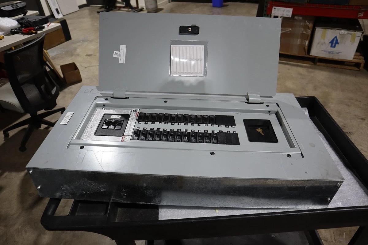 Used SIEMENS P1 250A 208Y/120V P1C30BL100ATST MAIN BEAKER STOCK HS41