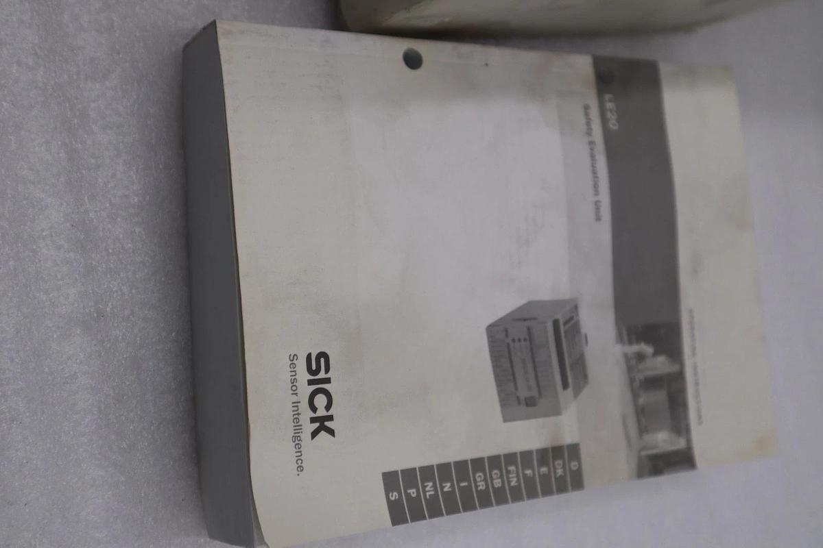 Used SICK LE20-2621 SAFETY SWITCHING AMPLIFIER 6020341 - STOCK GF129A