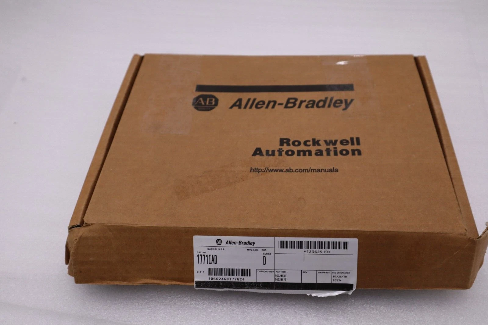 NEW OPEN BOX ALLEN-BRADLEY 1771-IAD/D SER. D 120V AC/DC INPUT MODULE STOCK 815-C