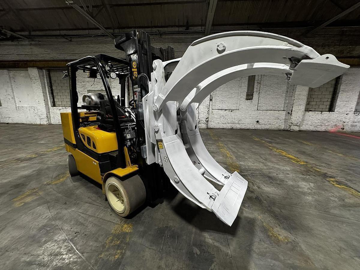 Used 12,000 LB. YALE MDL GLC120VX LH92"/RH185" WITH 72" CASCADE PAPER ROLL CLAMP 2019