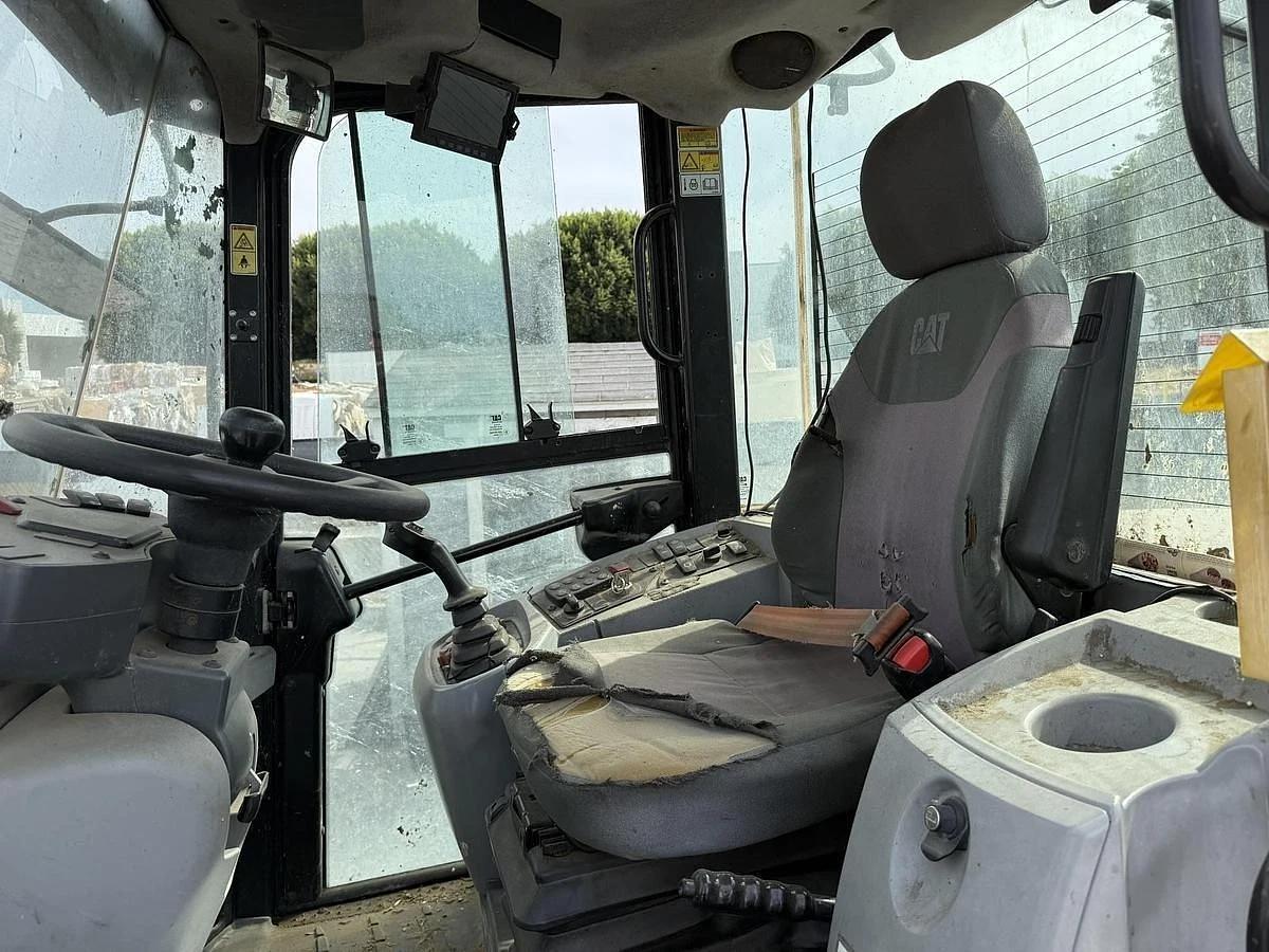 Used CATERPILLAR 914K COMPACT WHEEL LOADER (JUST SERVICED BY OEM)