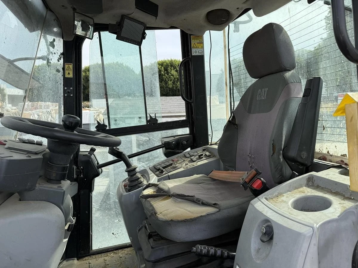 Used CATERPILLAR 914K COMPACT WHEEL LOADER (JUST SERVICED BY OEM)