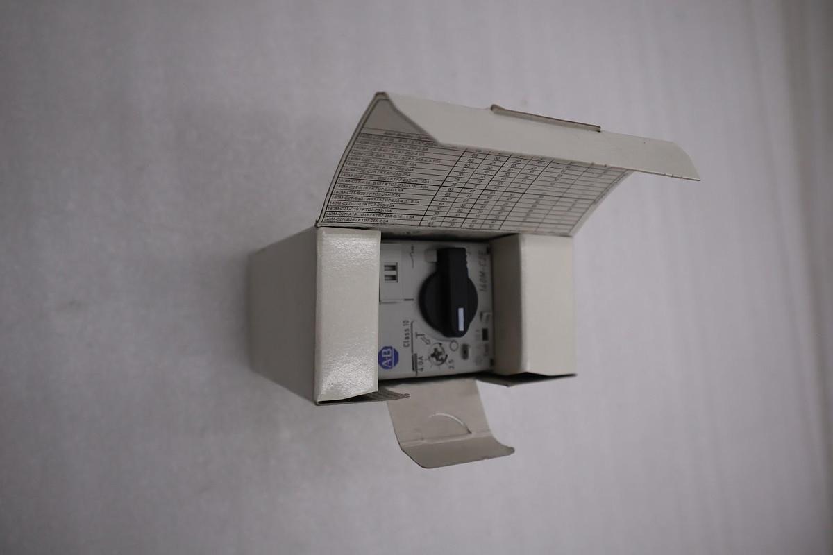 Used NEW OPEN BOX AB ALLEN BRADLEY 140M-C2E-B40 Standard Magnetic Trip STK H462A