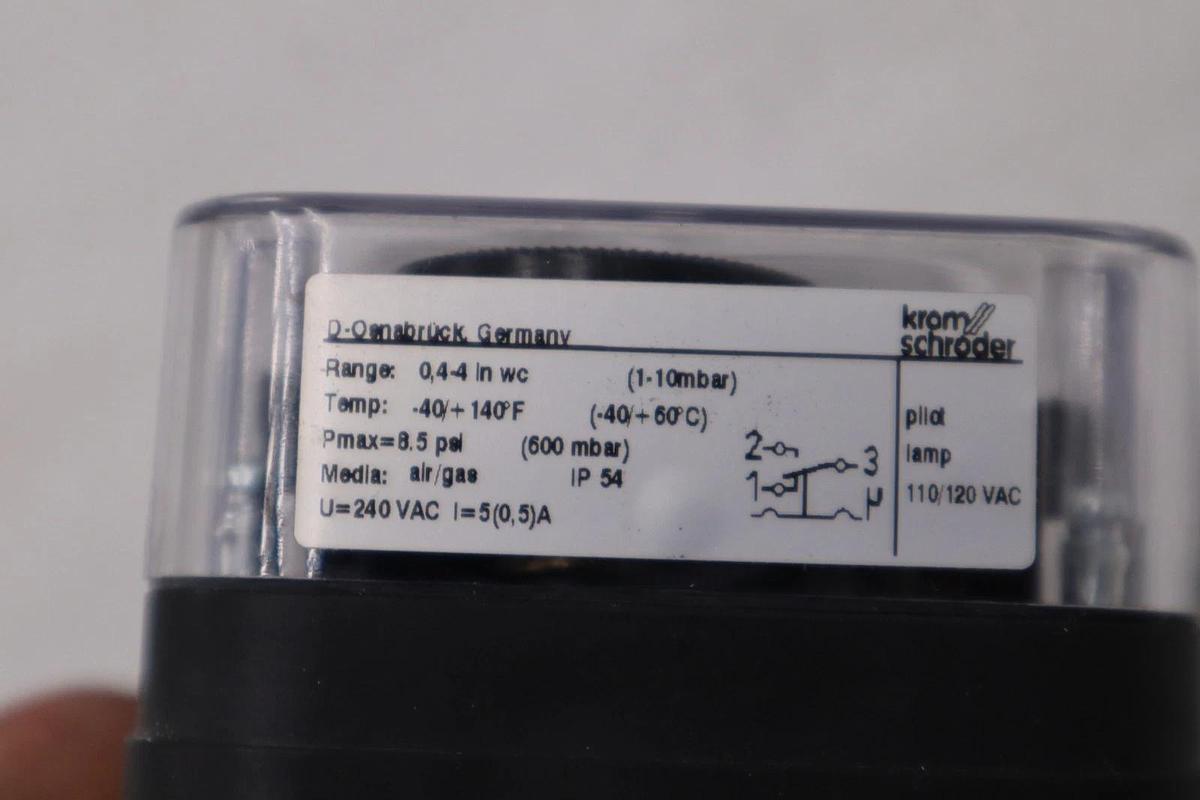 Used Krom Schroder DG10T Pressure Switch 0.4-4.0 IN WC 1.0-10 BAR STOCK H1147A