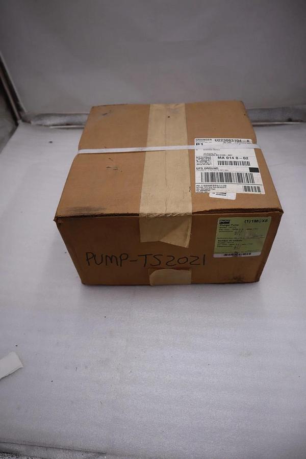 Used DAYTON 1MCX8 PRESSURE PLUNGER PUMP BELT-DRIVE 6.6 GPM FLOW CAPACITY #GF-428