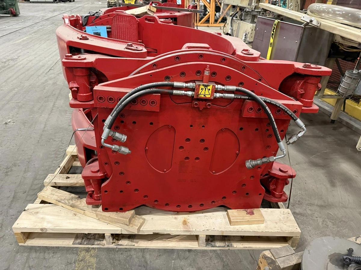 Used 84" BOLZONI AURAMO MODEL ARC-100-2084PE PAPER ROLL CLAMP MANUFACTURED 2015