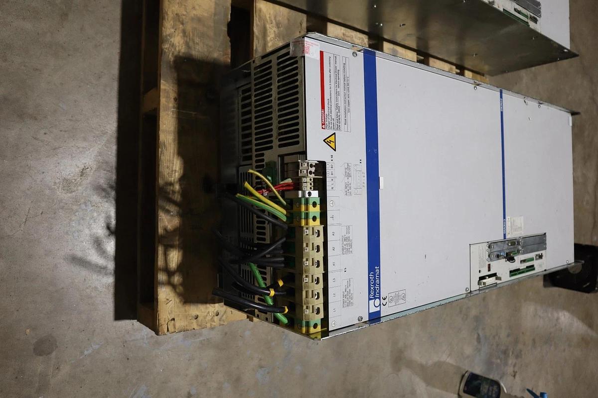Used REXROTH INDRAMAT DRIVE DKR02.1-W300B-BE79-01-FW STOCK S697