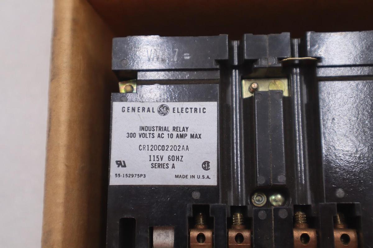 Used GENERAL ELECTRIC CR120C02202AA INDUSTRIAL RELAY SERIES A STOCK #3185