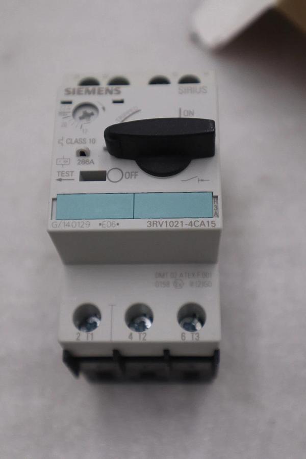 NEW OPEN BOX Siemens 3RV1021-4CA15 Manual Motor Starter STOCK GF783A