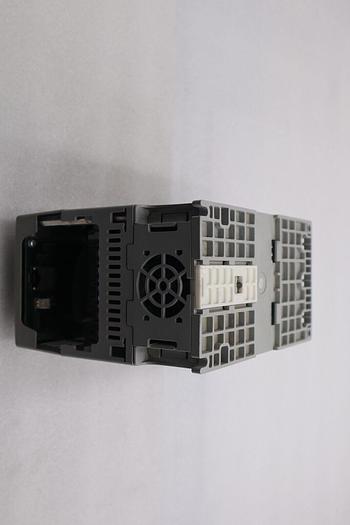 Used Allen Bradley 22D-D2P3N104 POWERFLEX-40 AC DRIVE 1.0HP SER A STOCK 1816