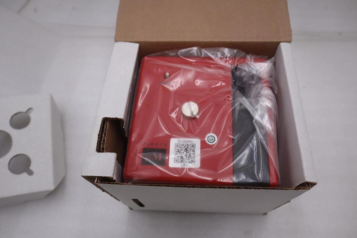 NEW OPEN BOX FIREYE MEC120 CHASSIS BURNER CONTROL STK GF1022