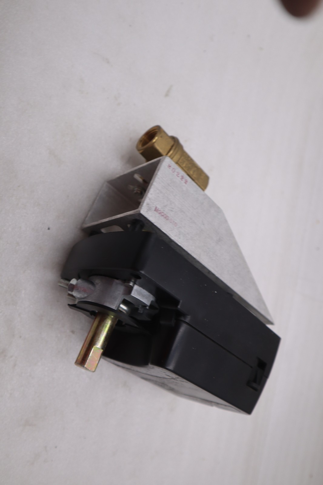 Johnson Controls M9108-GGA-2 Electric Motor Actuator - NEW NO BOX - STOCK 1531A