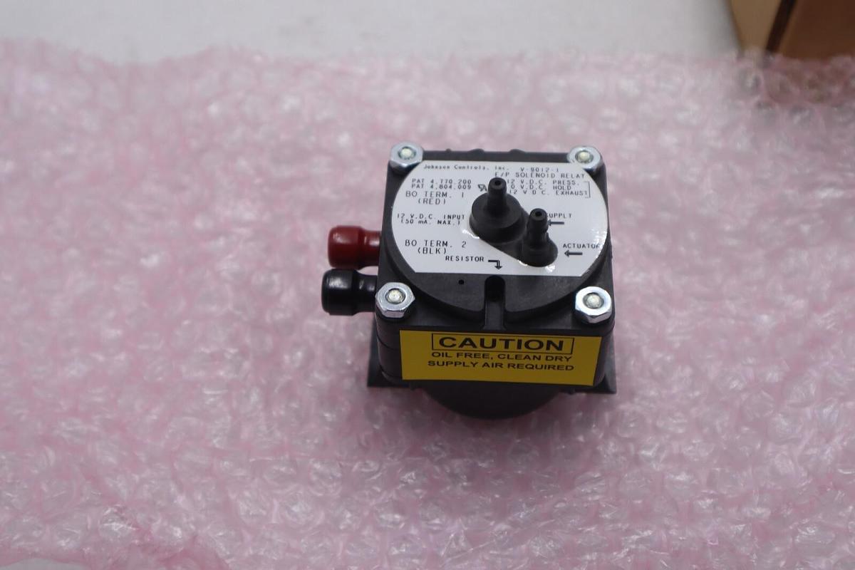 NEW Johnson Controls V-9012-1 Solenoid Relay STOCK K-1860