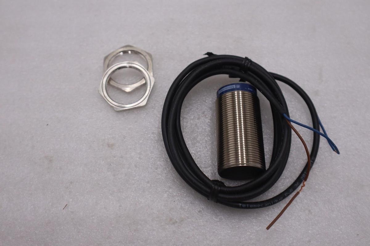 Used SCHNEIDER XS603B1MBL2 PROXIMITY SWITCH STOCK #K-1629A