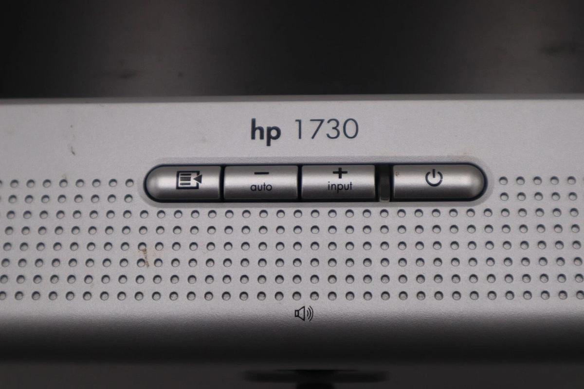 Used SURPLUS NEVER USED HP PE1238 L1730 17'' LCD Monitor  STOCK H81