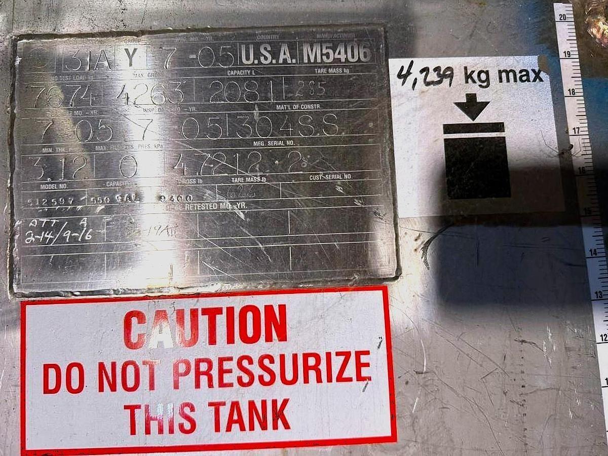 Used 550 GALLON PRECISION IBC 304 STAINLESS STEEL CHAMICAL TANK TOTE