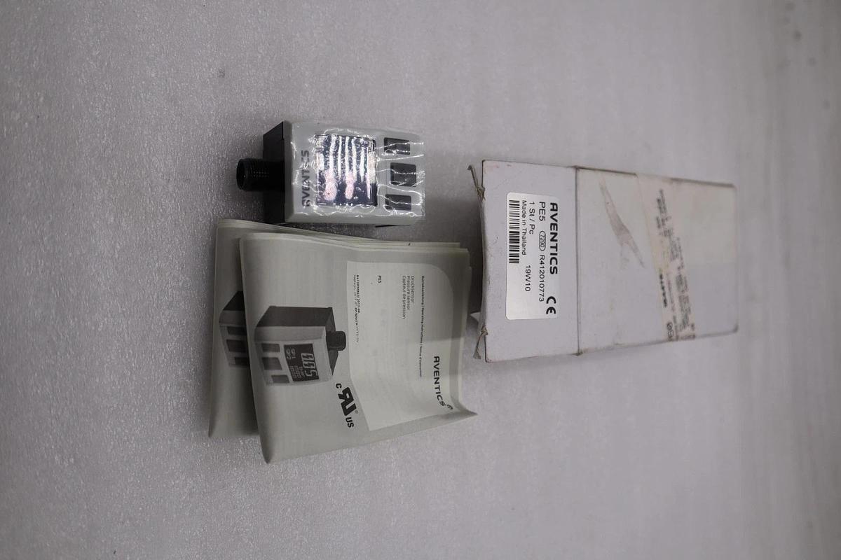 NEW OPEN BOX Aventics R412010773 Pneumatic Valve STOCK H978A